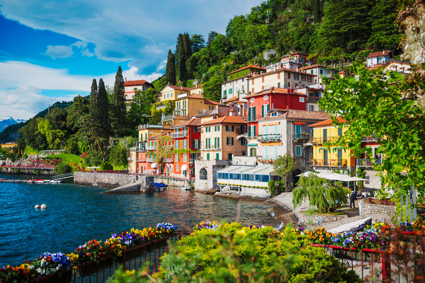 Northern Italy - Lake Como with amazing schools and history